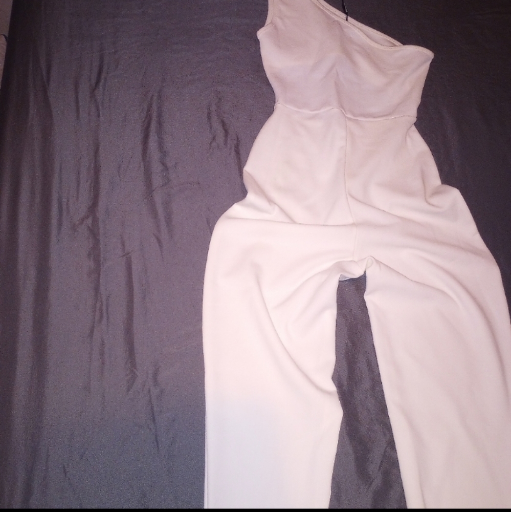 One shoulder pants outfit - Picture 8 of 8